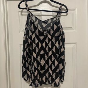 🌈3/$13 Torrid🌈 Torrid Black and White Geometric Camisole